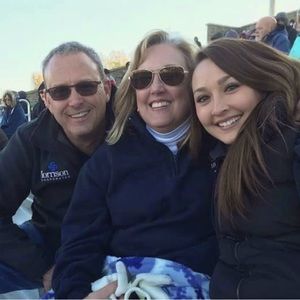 Meet your Posher, Leslie